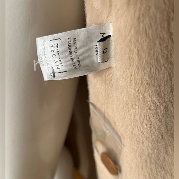 MAREI 1998
Sweet Pea Sand Reversible Bonded Faux Suede & Faux Fur Coat - Picture 13 of 14